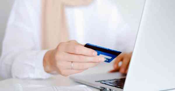 教室智能机器人，智能教育机器人是什么样子