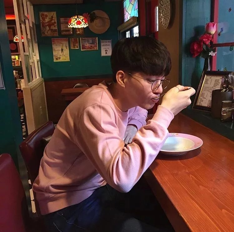 廖伊舒菁