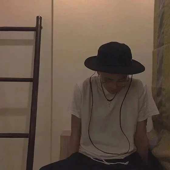 茅伦栋旭